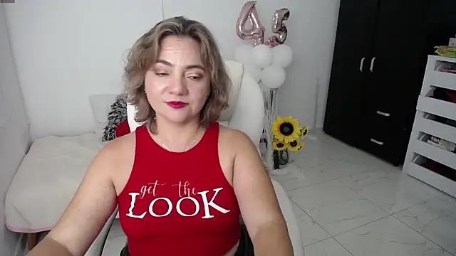 Chiraz hasnaa online show from January 27, 2025, 2:10 am