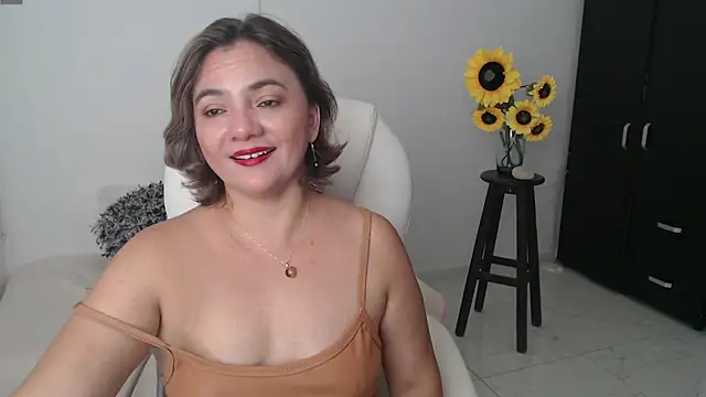 Chiraz hasnaa online show from March 21, 2025, 12:51 am