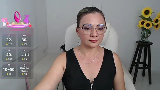 Chiraz hasnaa online show from October 15, 2025, 2:22 am