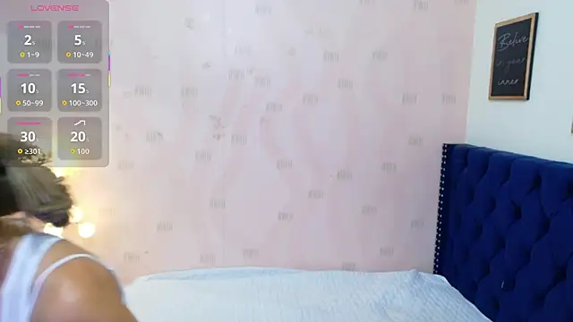 Snapshot of Beautifulskinny18 chatting on May 8, 2026, 8:25 pm Beautifulskinny18 online show from May 8, 2026, 8:25 pm