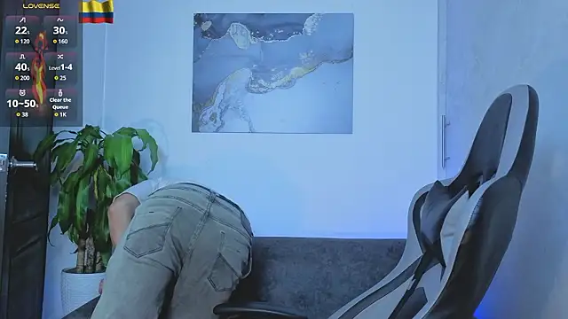 Yeiko Romero  online show from March 19, 2026, 5:28 pm