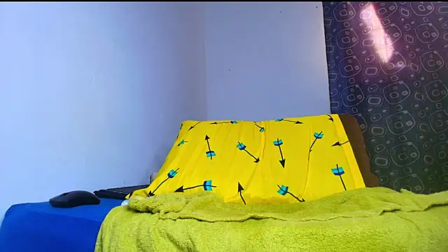 Thomass00 online show from March 7, 2026, 9:23 pm