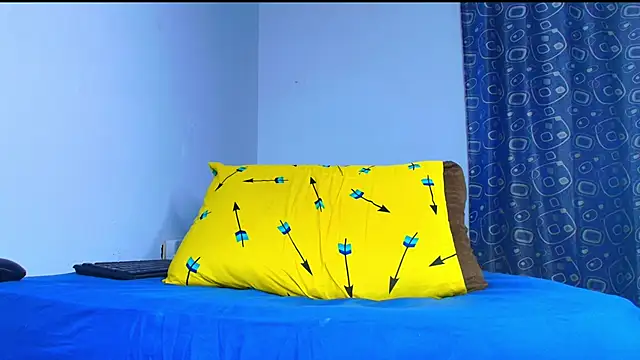 Thomass00 online show from March 12, 2026, 3:23 am