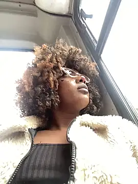 TIFFANYYSTAR online show from March 7, 2025, 4:22 pm