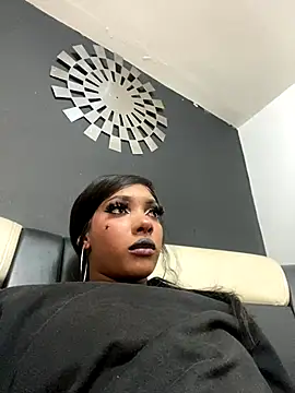 TIFFANYYSTAR online show from October 10, 2025, 3:11 pm