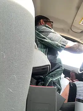 Snapshot of Daniel7131 chatting on January 1, 2025, 10:24 pm Daniel7131 online show from January 1, 2025, 10:24 pm