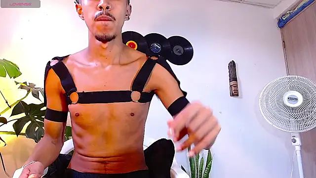 RyanRizzo online show from December 3, 2024, 3:11 pm