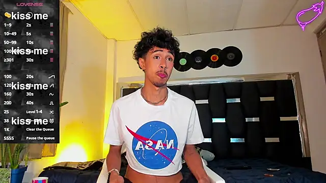 RyanRizzo online show from March 12, 2025, 1:36 am