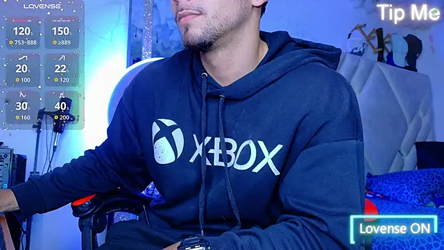 Snapshot of Rich_boy01 chatting on November 2, 2025, 8:33 pm Rich boy01 online show from November 2, 2025, 8:33 pm