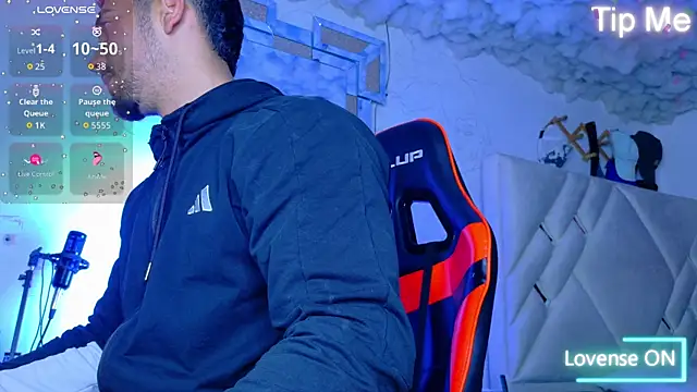 Snapshot of Rich_boy01 chatting on November 4, 2025, 7:35 pm Rich boy01 online show from November 4, 2025, 7:35 pm