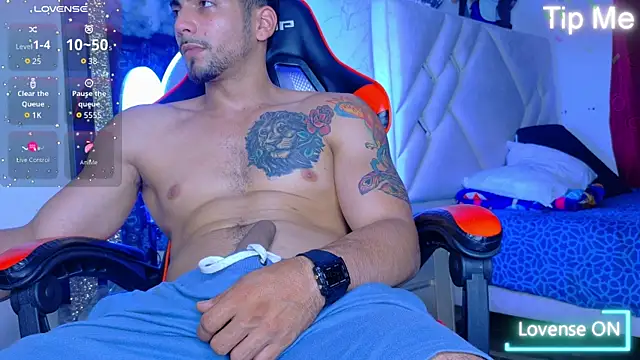 Snapshot of Rich_boy01 chatting on November 8, 2025, 12:00 am Rich boy01 online show from November 8, 2025, 12:00 am