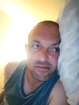 Snapshot of Mihneaaa chatting on July 9, 2026, 7:07 pm Mihneaaa online show from July 9, 2026, 7:07 pm