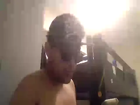 Snapshot of mateomalp675_90 chatting on May 15, 2026, 2:02 pm mateomalp675 90 online show from May 15, 2026, 2:02 pm