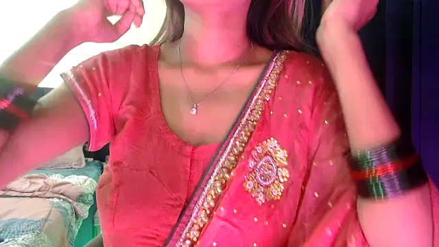 Snapshot of chhui_mui chatting on October 26, 2025, 2:34 pm chhui mui online show from October 26, 2025, 2:34 pm