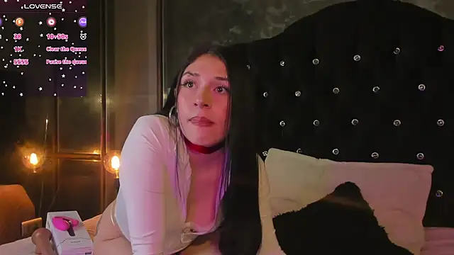 Snapshot of Zowi_Hottiee chatting on September 30, 2025, 2:27 am Zowi Hottiee online show from September 30, 2025, 2:27 am