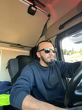 Snapshot of donnuozfutura chatting on December 24, 2024, 8:11 am donnuozfutura online show from December 24, 2024, 8:11 am