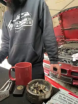 Snapshot of donnuozfutura chatting on February 25, 2025, 9:09 am donnuozfutura online show from February 25, 2025, 9:09 am