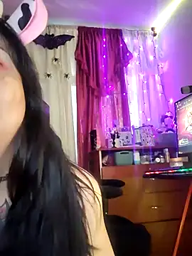 Snapshot of l1la_Rav3n chatting on October 29, 2025, 1:19 am l1la Rav3n online show from October 29, 2025, 1:19 am