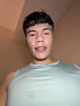 Snapshot of Logan_smith1 chatting on October 31, 2025, 9:49 pm Logan smith1 online show from October 31, 2025, 9:49 pm