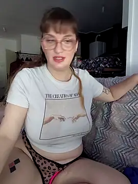 Snapshot of PrincesseMalicia chatting on May 28, 2026, 1:19 pm PrincesseMalicia online show from May 28, 2026, 1:19 pm