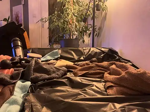 Snapshot of nickgode69 chatting on February 2, 2025, 4:37 am nickgode69 online show from February 2, 2025, 4:37 am