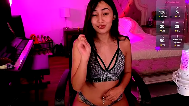 Snapshot of JasmineWinters chatting on May 10, 2026, 11:10 pm JasmineWinters online show from May 10, 2026, 11:10 pm
