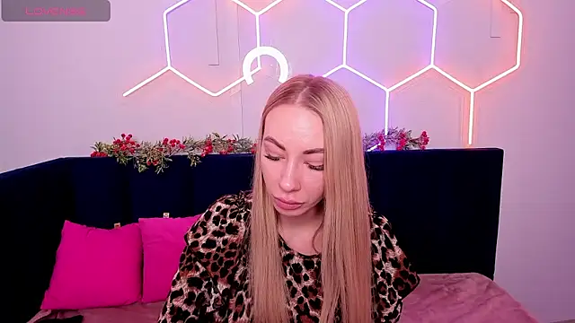 Diana Garrett online show from January 12, 2025, 8:57 am