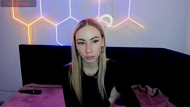 Diana Garrett online show from February 8, 2025, 8:42 am