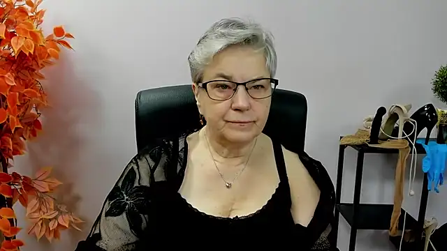 IrisDream online show from October 27, 2025, 7:23 am