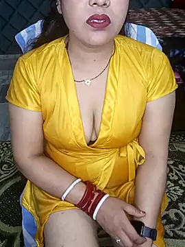 Snapshot of Cute-Raashii chatting on February 4, 2025, 9:10 pm Cute-Raashii online show from February 4, 2025, 9:10 pm