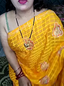 Snapshot of Cute-Raashii chatting on February 19, 2025, 5:27 pm Cute-Raashii online show from February 19, 2025, 5:27 pm