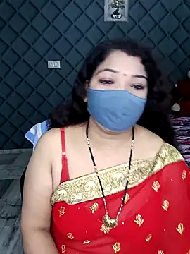 Snapshot of Cute-Raashii chatting on February 25, 2025, 6:09 pm Cute-Raashii online show from February 25, 2025, 6:09 pm