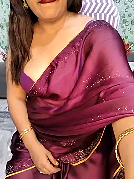 Snapshot of Cute-Raashii chatting on November 5, 2025, 4:40 pm Cute-Raashii online show from November 5, 2025, 4:40 pm