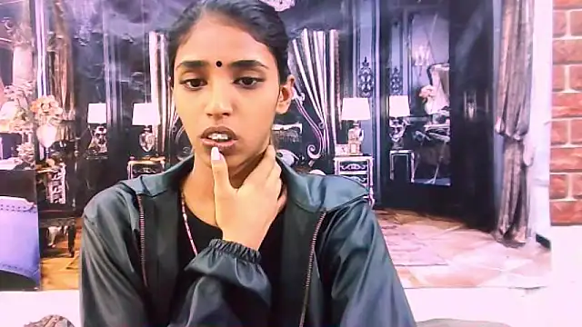 IndianSexySlender online show from October 26, 2025, 5:13 am