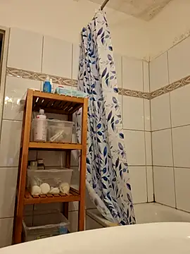 Snapshot of Josephine_LIVE chatting on December 2, 2025, 5:24 am Josephine LIVE online show from December 2, 2025, 5:24 am