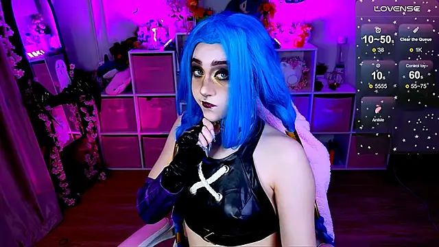 Snapshot of Aki__Ra chatting on November 27, 2025, 10:56 pm Aki Ra online show from November 27, 2025, 10:56 pm