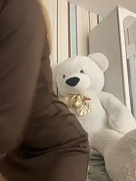 Liya my online show from November 26, 2025, 9:05 pm