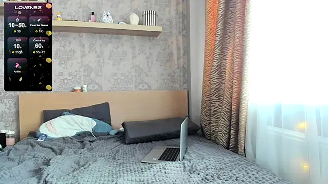 Snapshot of purebeautie13 chatting on January 8, 2025, 10:37 am purebeautie13 online show from January 8, 2025, 10:37 am