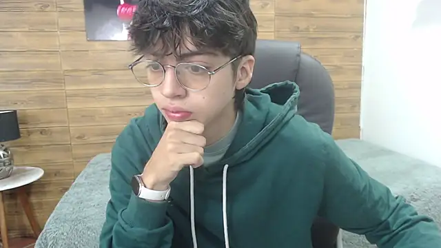 jhoellx online show from January 8, 2025, 12:26 pm