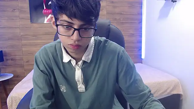 jhoellx online show from February 14, 2025, 2:12 pm