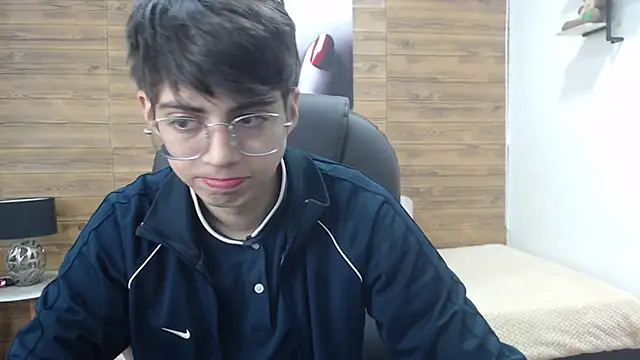 jhoellx online show from February 17, 2025, 12:27 pm