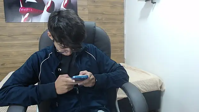 jhoellx online show from February 18, 2025, 12:49 pm