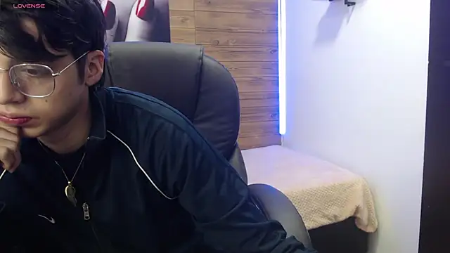 jhoellx online show from February 20, 2025, 12:25 pm