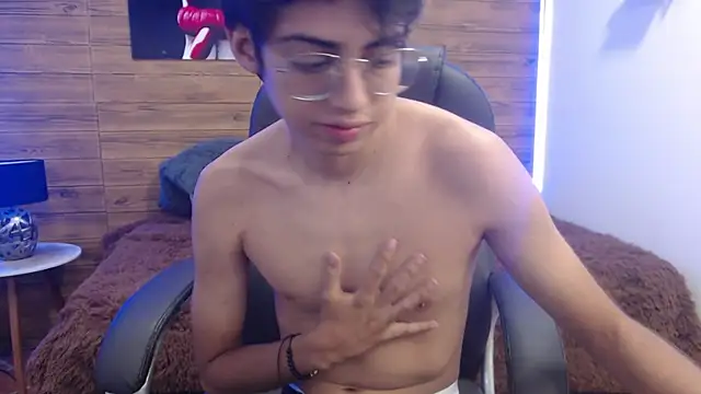 jhoellx online show from March 15, 2025, 12:45 pm