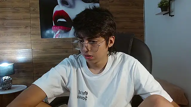 jhoellx online show from November 25, 2025, 7:58 pm