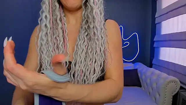 rock n roxy online show from February 1, 2025, 7:57 am