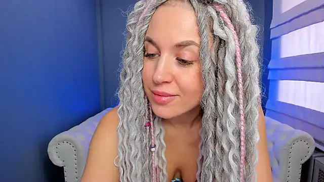 rock n roxy online show from February 12, 2025, 7:23 am