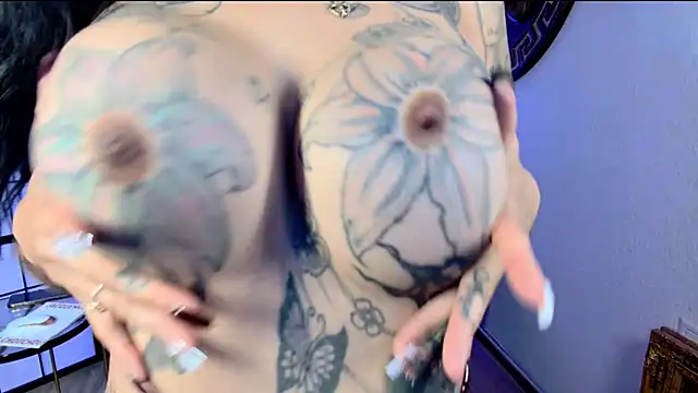 Snapshot of LeylaDelAmor chatting on September 15, 2025, 11:10 am LeylaDelAmor online show from September 15, 2025, 11:10 am