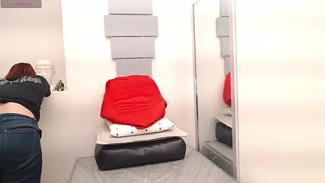 eva twiss online show from November 7, 2025, 12:38 pm