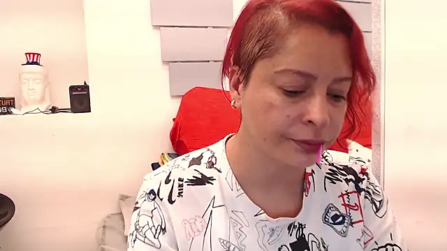 Snapshot of eva_twiss chatting on July 13, 2026, 1:47 pm eva twiss online show from July 13, 2026, 1:47 pm
